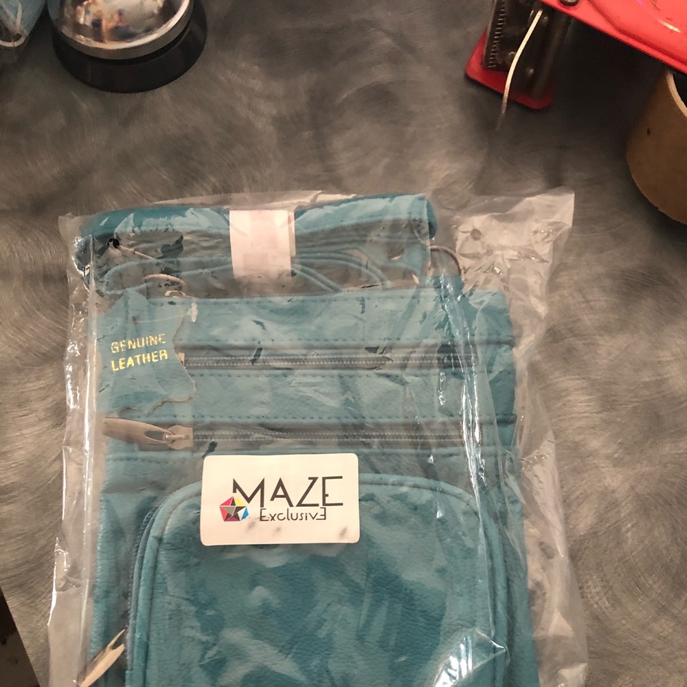 Purse - Picture 1 of 2